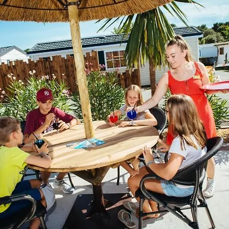 Camping Maeva Club Les Dinosaures Talmont-Saint-Hilaire